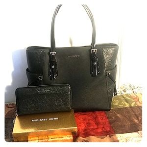 Michael Kors bag & wallet